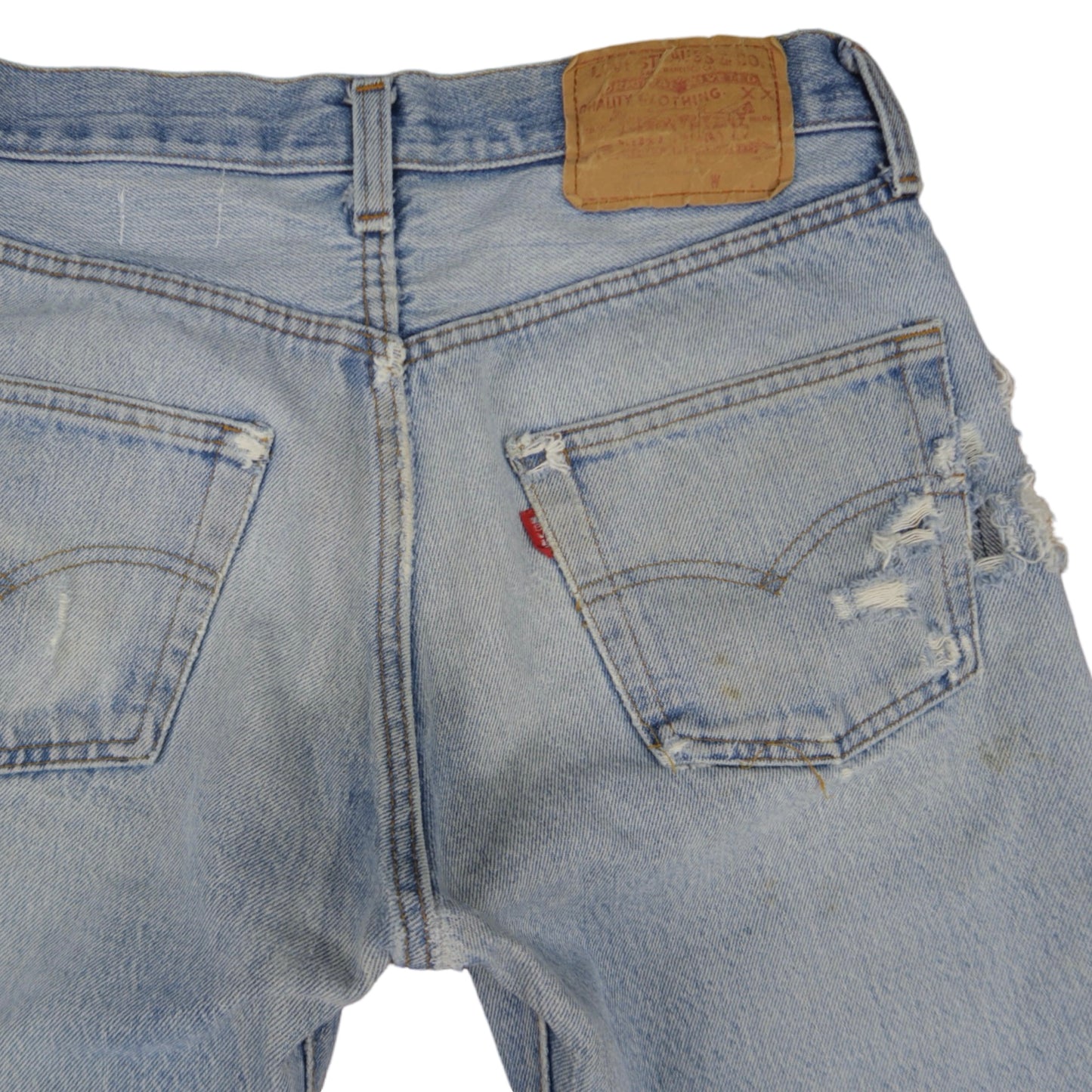 Vintage Levi’s Shorts • 27 wmns