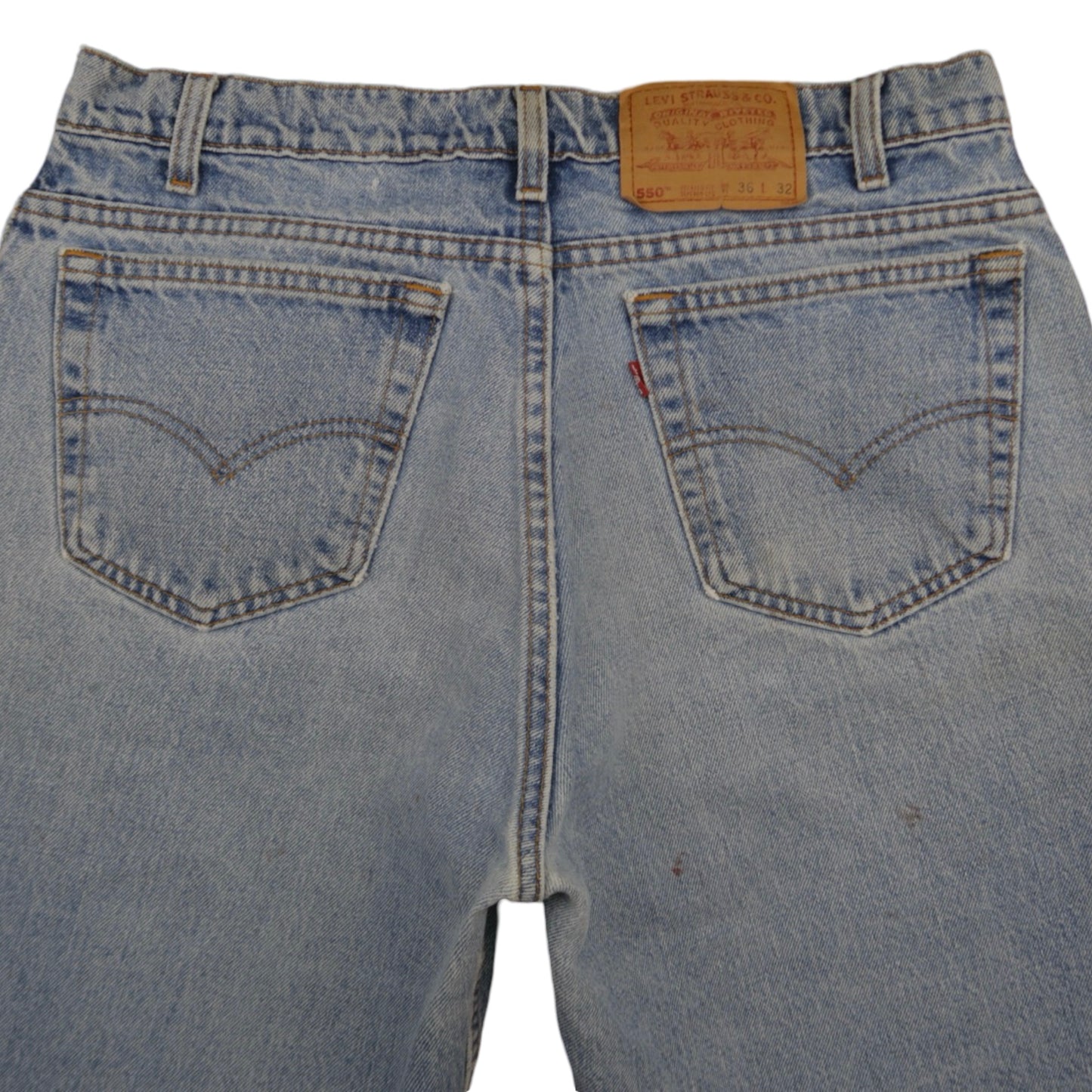Vintage Levi’s Shorts • 34 mens / 32 wmns