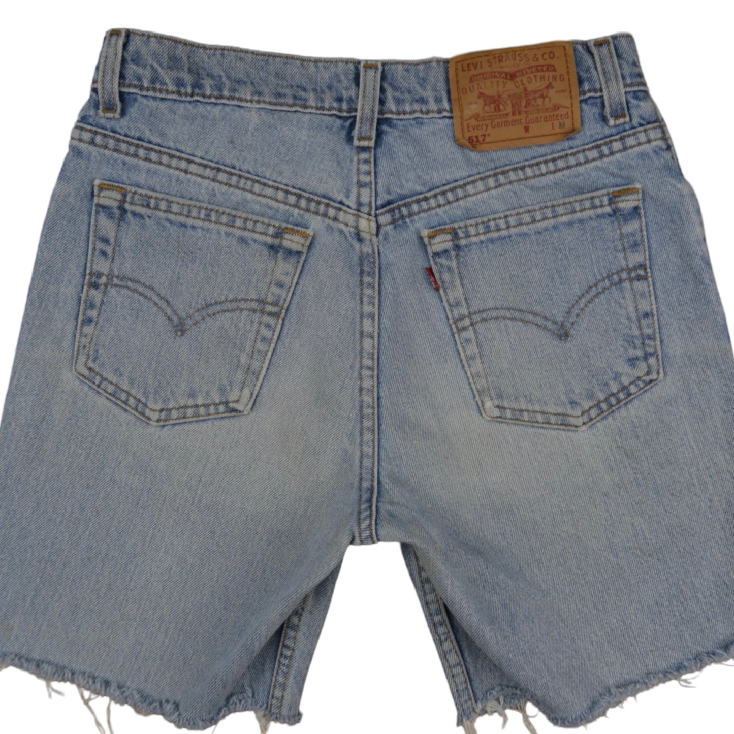 Vintage Levi’s Shorts • 28 wmns