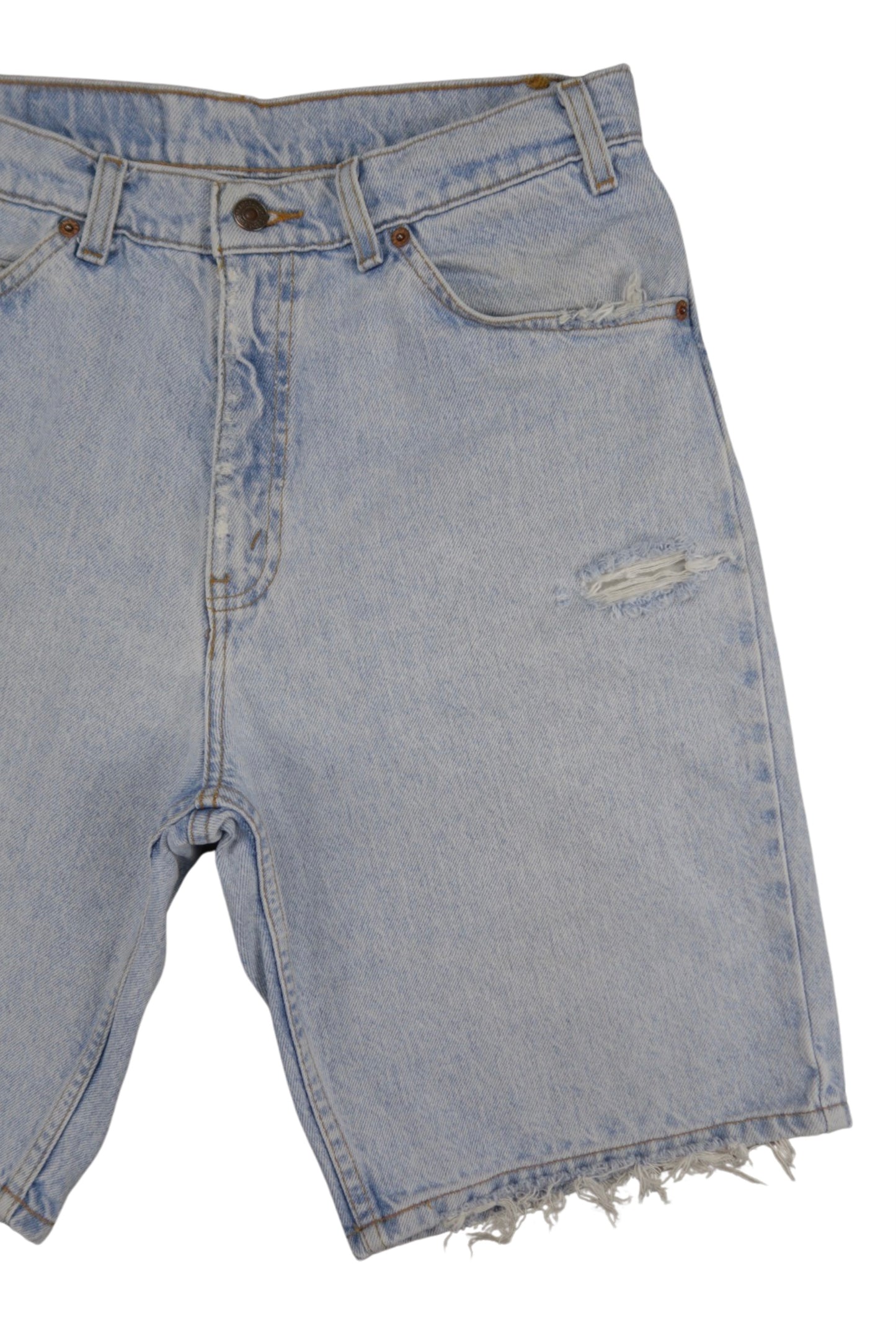 Vintage Levi’s Shorts • 30 mens / 28 wmns