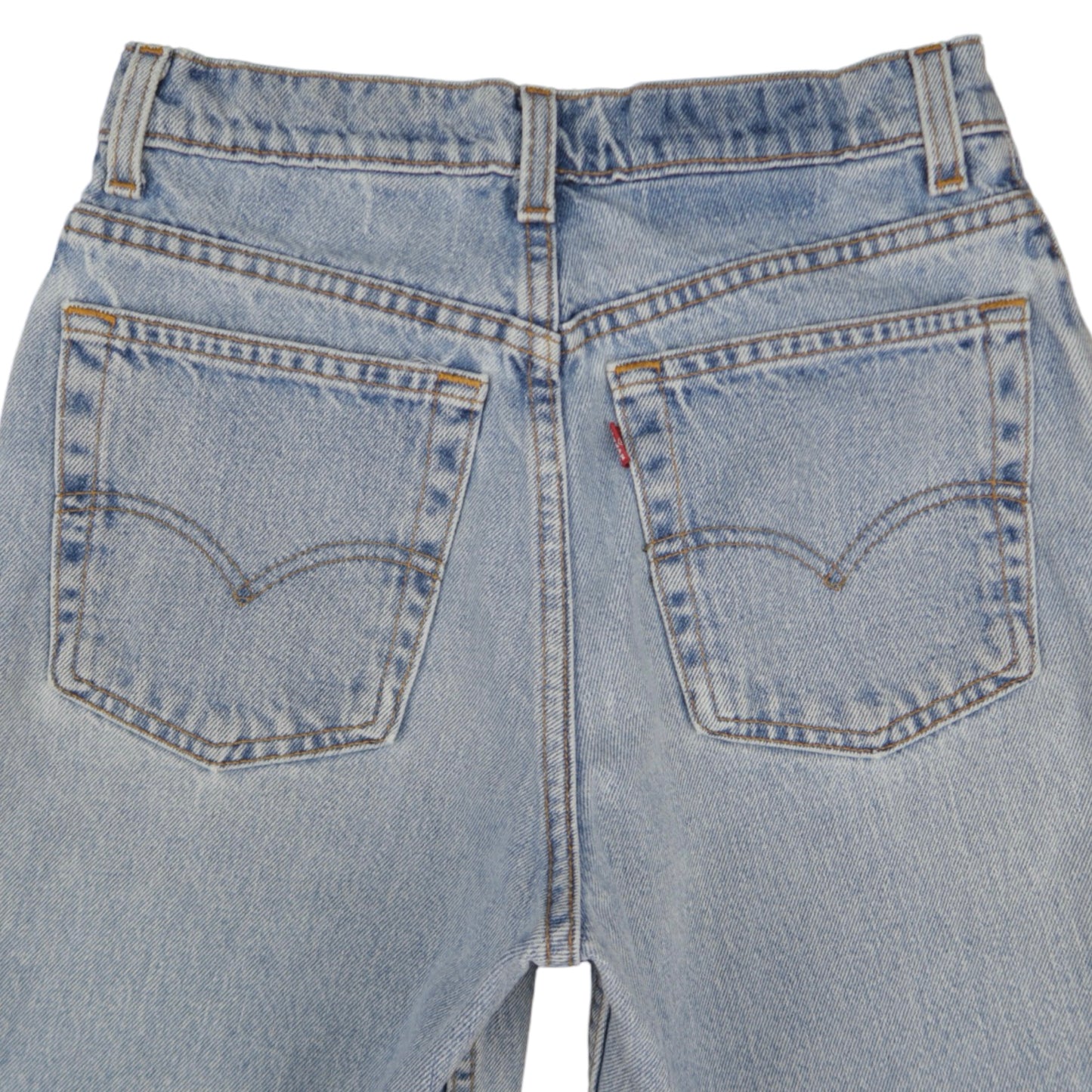 Vintage Levi’s Shorts • 26 wmns