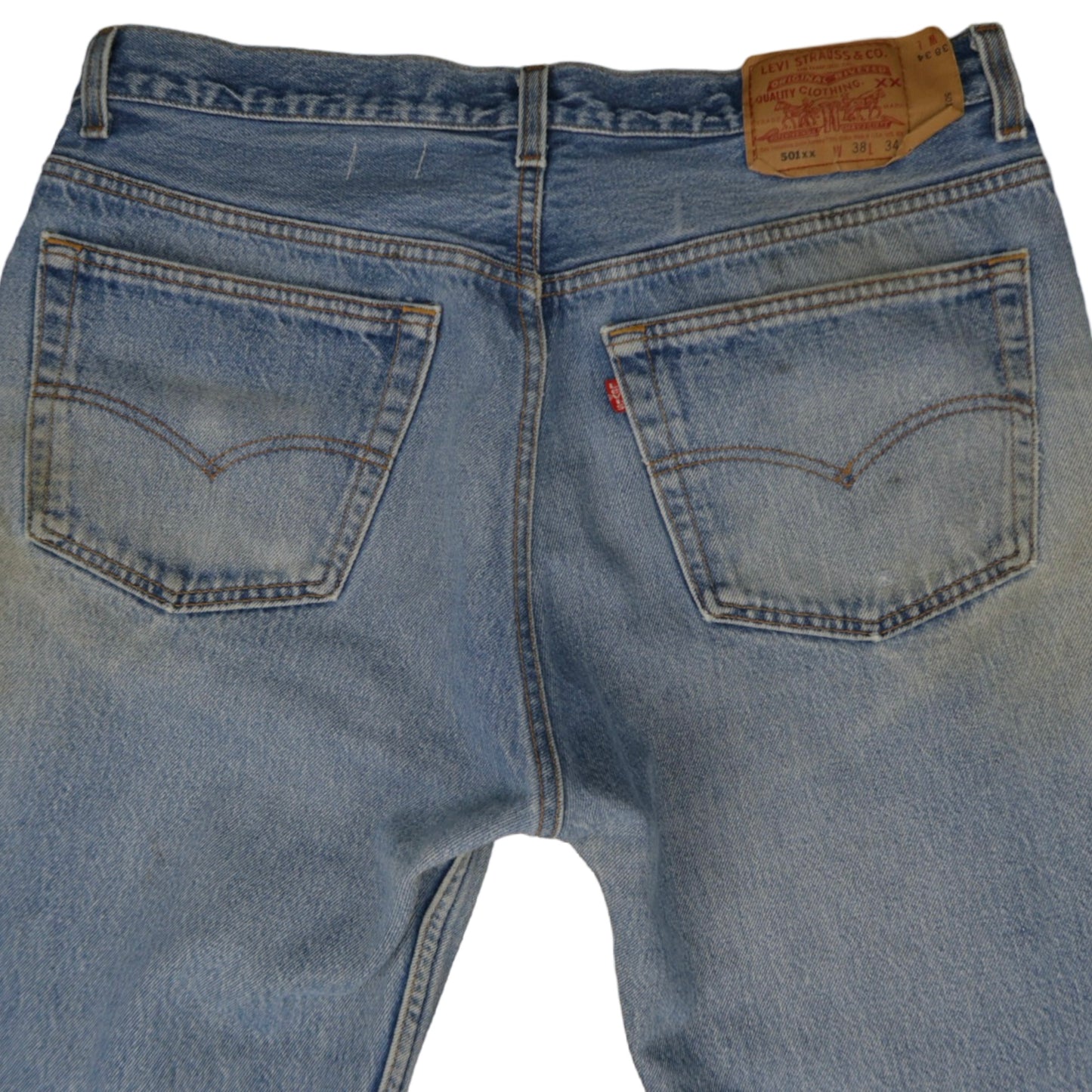Vintage Levi’s • 36 mens / 34 wmns