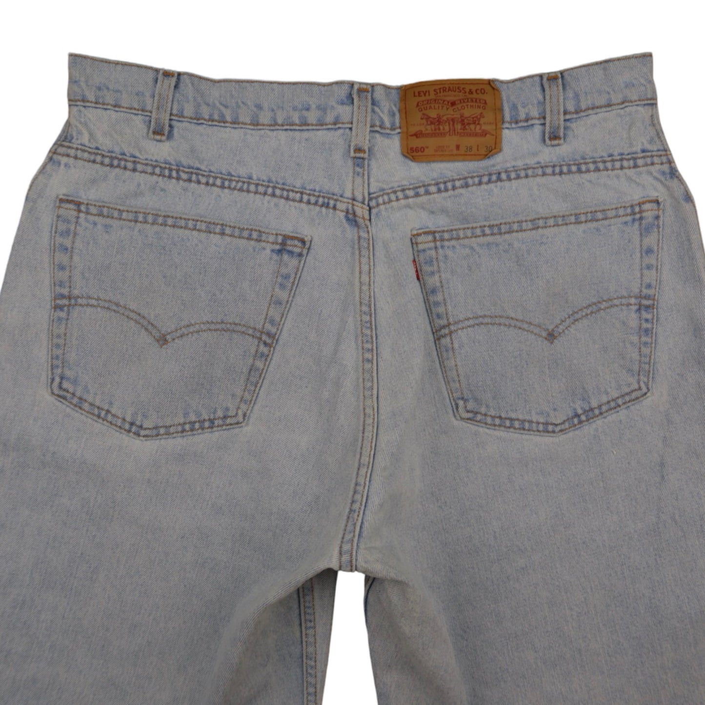 Vintage Levi’s Shorts • 38 mens / 36 wmns