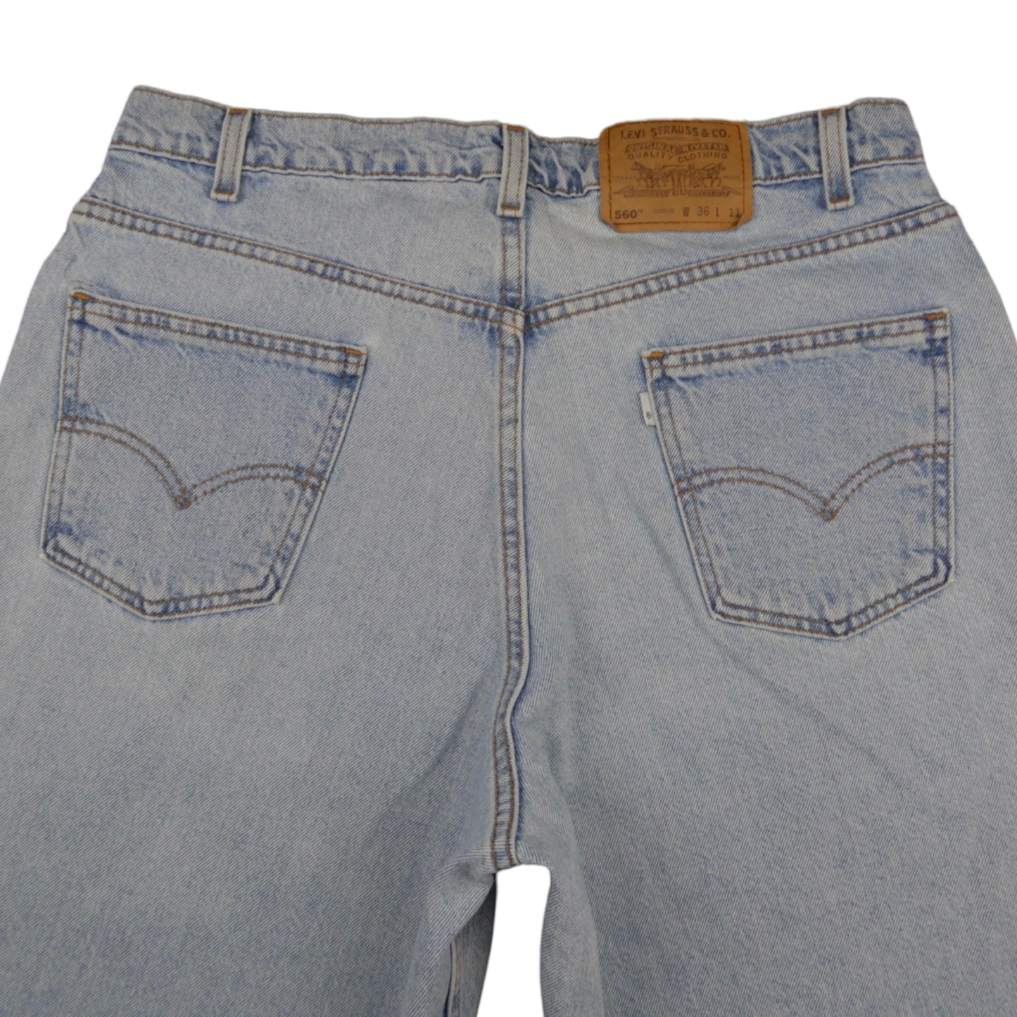 Vintage Levi’s Shorts • 36 mens / 34 wmns