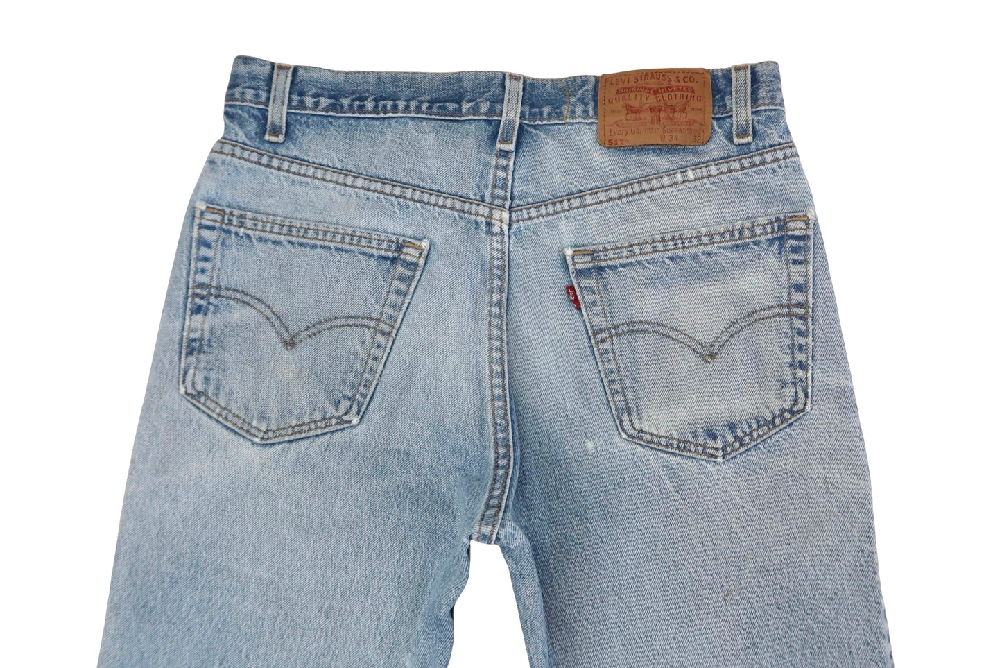 Vintage Levi’s • 32 mens / 30 wmns
