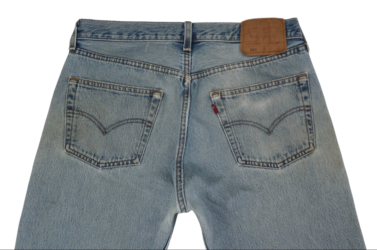 Vintage Levi’s • 31 mens / 29 wmns