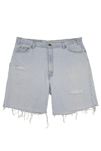 Vintage Levi’s Shorts • 40 mens / 38 wmns