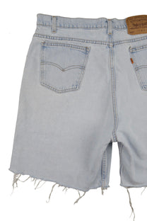 Vintage Levi’s Shorts • 40 mens / 38 wmns