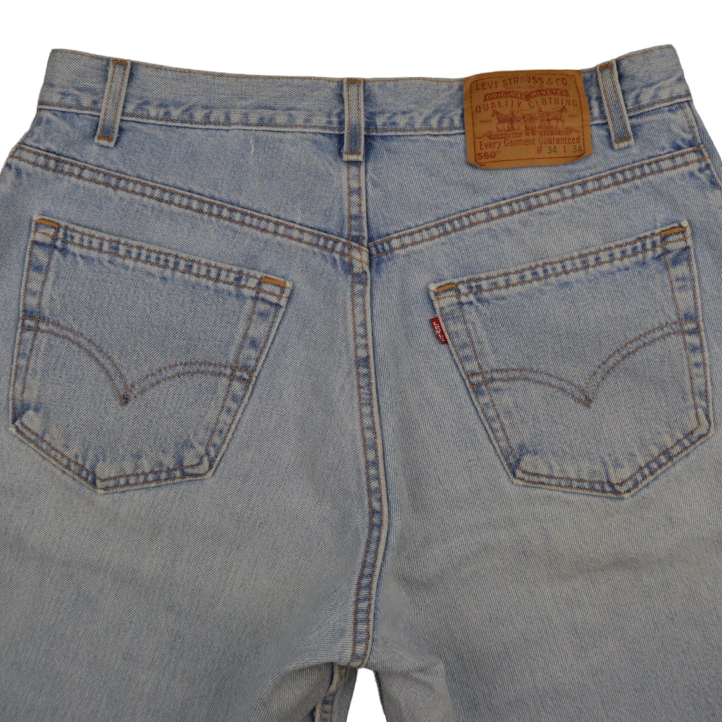 Vintage Levi’s Shorts • 33 mens / 31 wmns