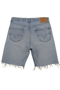 Vintage Levi’s Shorts • 34 mens / 32 wmns