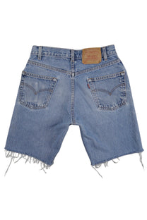 Vintage Levi’s Shorts • 28 wmns