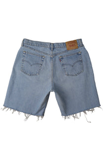 Vintage Levi’s Shorts • 34 mens / 32 wmns