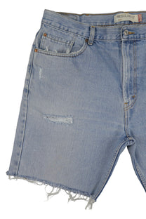 Vintage Levi’s Shorts • 38 mens / 36 wmns