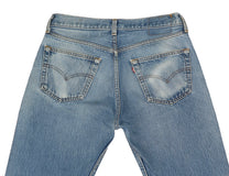 Vintage Levi’s • 31 mens / 29 wmns