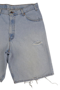 Vintage Levi’s Shorts • 36 mens / 34 wmns