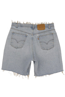Vintage Levi’s Shorts • 36 mens / 34 wmns