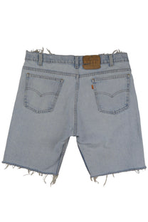 Vintage Levi’s Shorts • 34 mens / 32 wmns