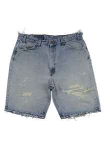 Vintage Levi’s Shorts • 36 mens / 34 wmns