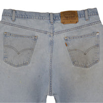 Vintage Levi’s Shorts • 36 mens / 34 wmns
