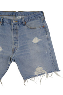 Vintage Levi’s Shorts • 34 mens / 32 wmns
