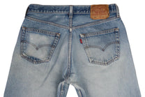 Vintage Levi’s • 30 mens / 28 wmns