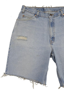 Vintage Levi’s Shorts • 34 mens / 32 wmns