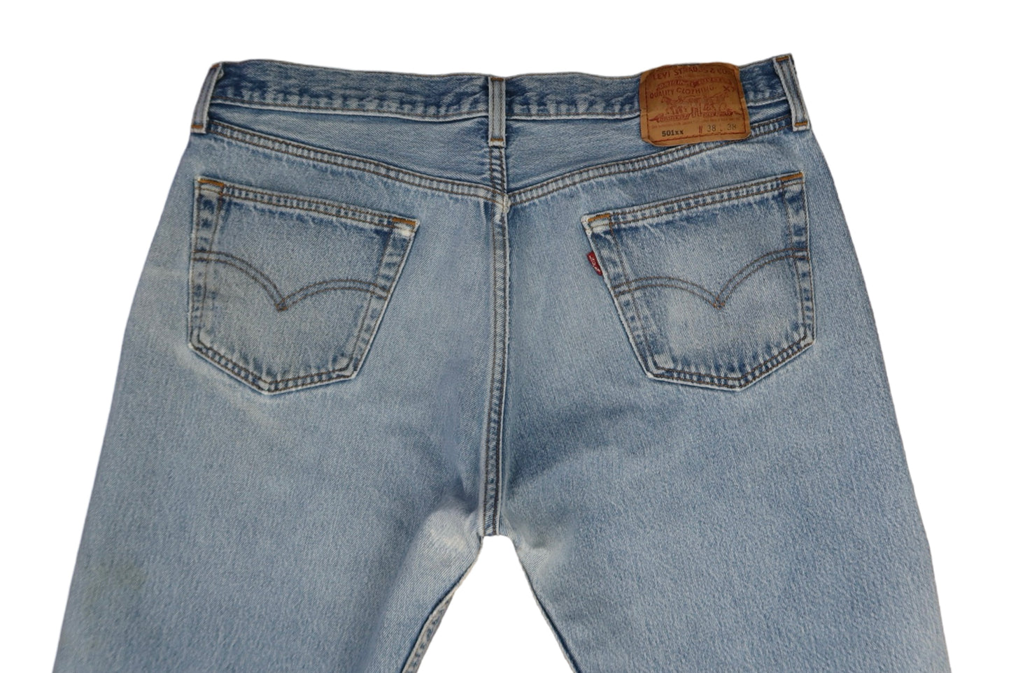 Vintage Levi’s • 36 mens / 34 wmns