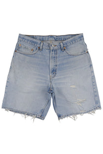 Vintage Levi’s Shorts • 32 mens / 30 wmns
