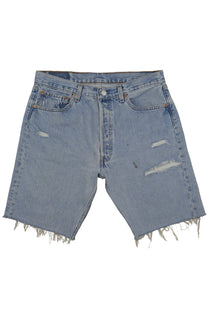 Vintage Levi’s Shorts • 32 mens / 30 wmns