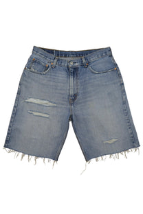 Vintage Levi’s Shorts • 33 mens / 31 wmns