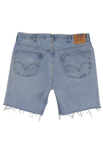 Vintage Levi’s Shorts • 38 mens / 36 wmns