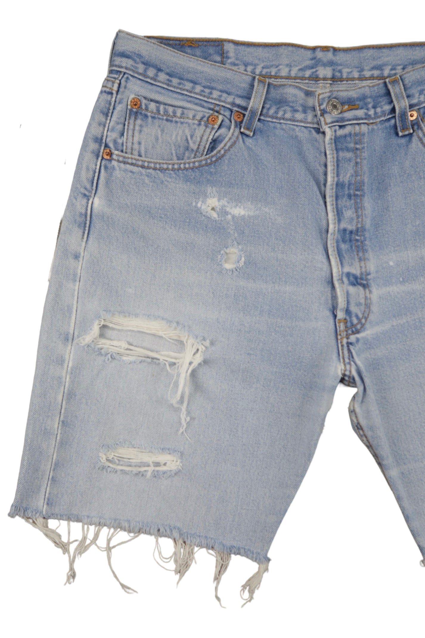 Vintage Levi’s Shorts • 32 mens / 30 wmns