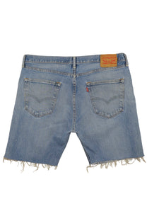 Vintage Levi’s Shorts • 36 mens / 34 wmns