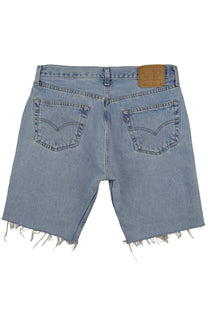 Vintage Levi’s Shorts • 32 mens / 30 wmns