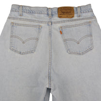 Vintage Levi’s Shorts • 32 mens / 30 wmns