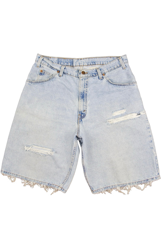 Vintage Levi’s Shorts • 34 mens / 32 wmns