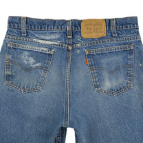 Vintage Levi’s Shorts • 34 mens / 32 wmns