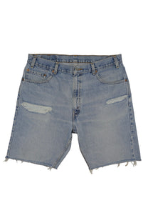 Vintage Levi’s Shorts • 36 mens / 34 wmns