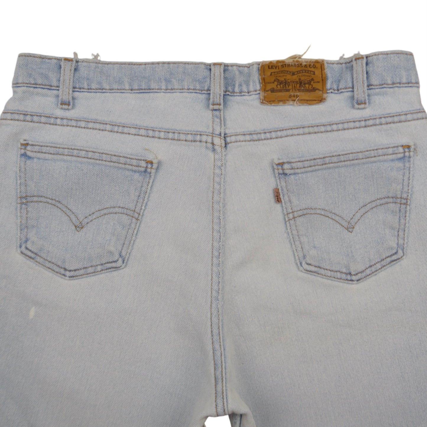 Vintage Levi’s Shorts • 34 mens / 32 wmns