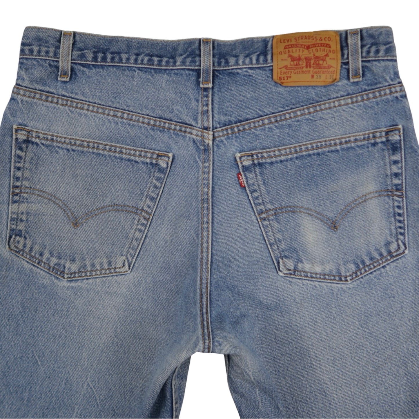 Vintage Levi’s Shorts • 38 mens / 36 wmns