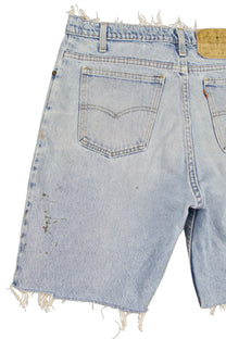 Vintage Levi’s Shorts • 36 mens / 34 wmns