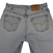 Vintage Levi’s Shorts • 34 mens / 32 wmns