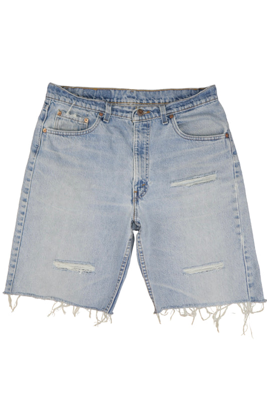 Vintage Levi’s Shorts • 33 mens / 31 wmns