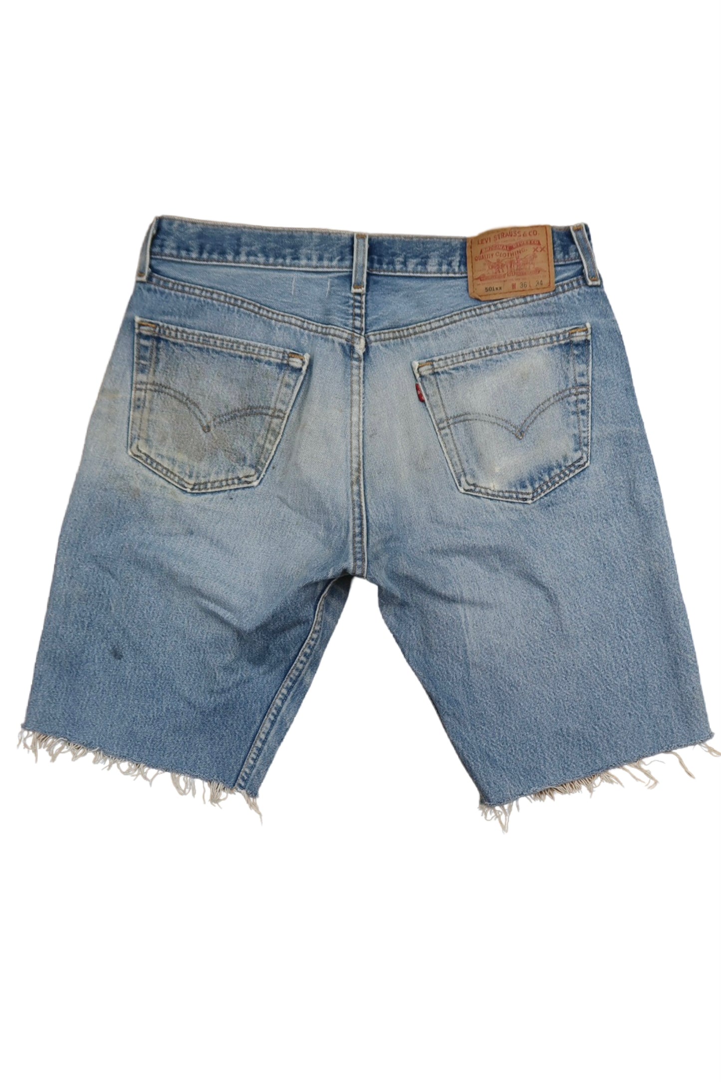 Vintage Levi’s Shorts • 32 mens / 30 wmns