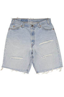 Vintage Levi’s Shorts • 33 mens / 31 wmns