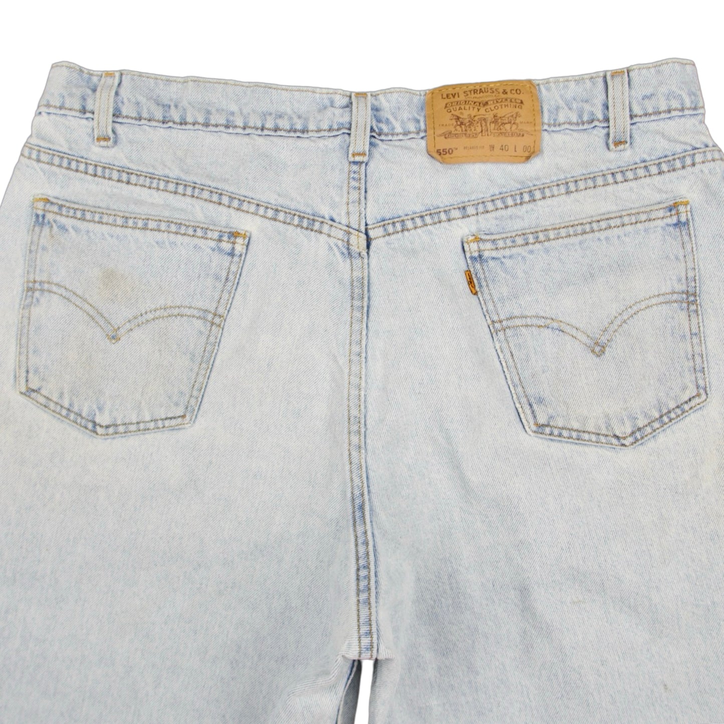 Vintage Levi’s Shorts • 38 mens / 36 wmns