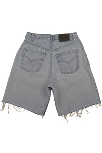 Vintage Levi’s Shorts • 28 mens / 26 wmns
