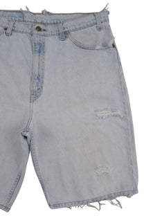 Vintage Levi’s Shorts • 38 mens / 36 wmns