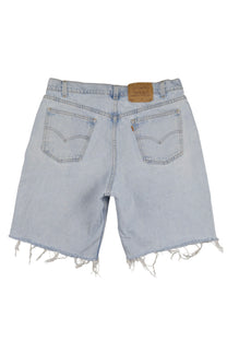 Vintage Levi’s Shorts • 33 mens / 31 wmns