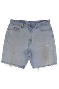 Vintage Levi’s Shorts • 36 mens / 34 wmns